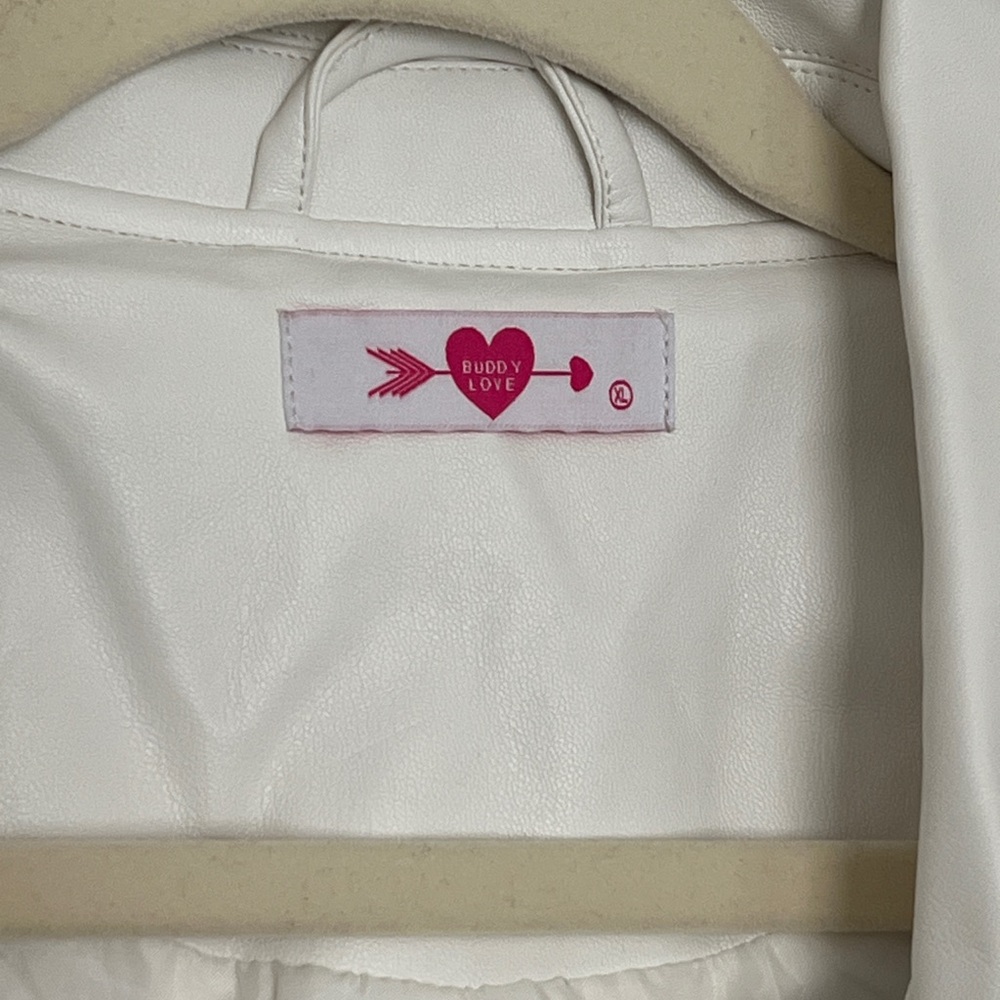 Buddy Love Rife Crystal Fringe
Vegan Leather Jacket in White - Picture 7 of 11